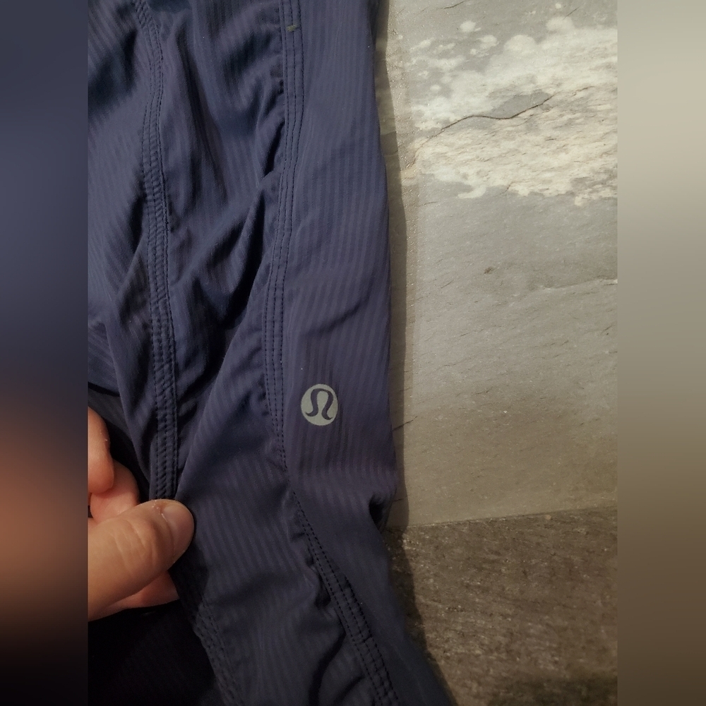Vintage Lululemon Dance Studio Crop Pants. Stripes. 26". Cadet Blue. Size 8. - Picture 5 of 11